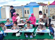 Tumbuhkan Minat Baca Sejak Dini, Satuan Binmas Polres Majene dan Penggiat Literasi Gelar Lapak Baca di Stadion Prasamya Mandar