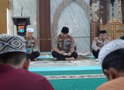 Kapolda Sulbar Ajak Anak Yatim dan Jamaah Panjatkan Doa untuk Kemaslahatan Negeri
