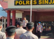 Kapolres Sinjai Duduk Bareng Personel, Tekankan Solidaritas dan Kekompakan di Apel Jam Pimpinan.