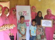 Raih Keberkahan Hari Jum’at, Bhayangkari Cabang Sinjai Berbagai Dengan Sesama.