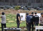 ‎Kapolres Pinrang Pimpin Pelaksanaan Latihan Menembak Personel Polres Pinrang‎