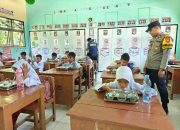 Kapolsek Pamboang Hadiri Penyaluran Makanan Bergizi Gratis SPPG Yayasan Kemala Bhayangkari Polres Majene