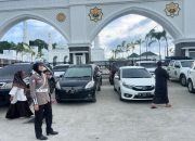 Beri Rasa Aman dan Nyaman Polwan Sat Lantas Polres Barru Laksanakan Pengamanan Shalat Ju’mat