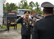 Tabur Bunga di TMP, Kapolda Sulbar: Jasa Pahlawan Takkan Pernah Terlupa!