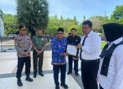 Dua Personel Polres Jeneponto Raih Penghargaan Atas Dedikasi Pelayanan SKCK