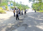 Subdit Kamsel Polda Sulbar Survey Sarana dan Prasarana Jalan di Pasangkayu, Identifikasi Titik Rawan