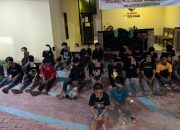 Resmob Polres Sinjai Amankan Puluhan Remaja, Senjata Tajam hingga Sabu Saat Patroli Malam di Bongki.