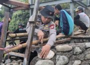 Brimob Batalyon C Pelopor Turun Bantu Pembangunan Jembatan Gantung di Kab. Soppeng, Wujud Kepedulian Polri untuk Masyarakat