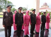 4 Personel Polres Bulukumba Pensiun, Dilepas dengan Tradisi Pedang Pora