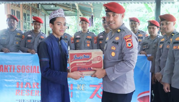 Peringati HUT Reserse ke 78 Tahun, Sat Reskrim Polres Barru Gelar Bakti Sosial di Panti Asuhan