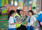 Tanamkan Disiplin Sejak Dini: Ditlantas Polda Sulbar Kenalkan Rambu Lalu Lintas Lewat Permainan