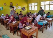 Bhabinkamtibmas Polsek Banggae dan Babinsa Kembali Tunjukkan Bentuk Sinergitas TNI–Polri Kawal Penyaluran MBG