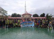 Kapolres Jeneponto Serahkan Bantuan Seragam Sekolah di Rumbia