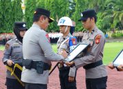 Kapolda Sulsel Pimpin Upacara Pemberian Penghargaan dan PTDH Personel Polda Sulsel