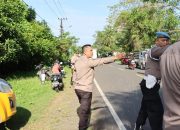 Aksi Sigap Kapolres Maros dan Personel Berikan Pertolongan Korban Kecelakaan