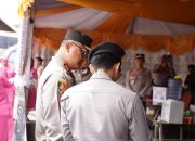 Pastikan Pelayanan Efektif Selama Nataru, Kapolda Sulbar Langsung Cek Pos Pelayanan dan Pengamanan di Mamuju