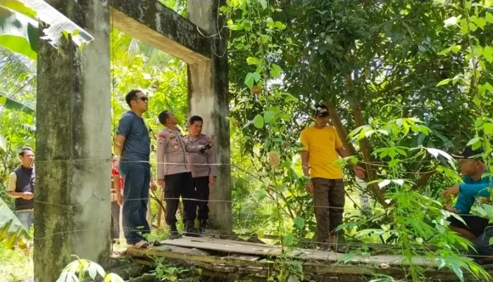 Kapolres Luwu Utara Tinjau Kondisi Jembatan Penghubung Desa Sukamukti dan Sukaharapan