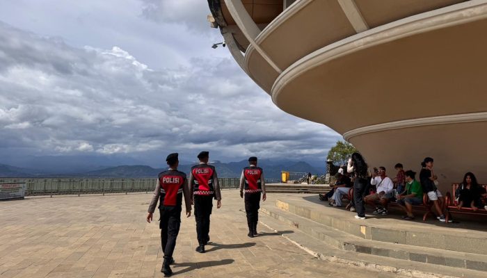 Patroli Kota Sat Samapta Polres Tana Toraja Jaga Keamanan di Pusat Keramaian