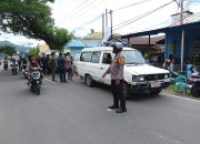 Polri Hadir untuk Masyarakat, Personel Polsek Malunda Polres Majene Lakukan Pengawalan Jenazah