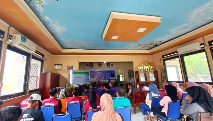 Kawal Transparansi Desa, Bhabinkamtibmas Polsek Pamboang Polres Majene Hadiri Penetapan APBDes Bababulo 2026