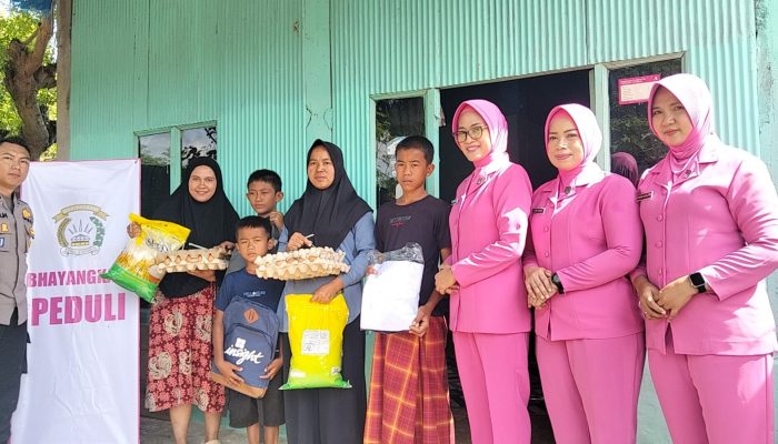 Wujud kepedulian Bhayangkari Cabang Jeneponto Gelar Sunatan Gratis dan Bagikan Bantuan untuk Warga Kurang Mampu