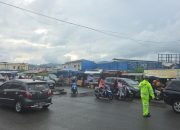 Antisipasi Jalan Licin Saat Gerimis, Ditlantas Polda Sulbar Terus Ingatkan Pengendara untuk Tertib Demi Keselamatan