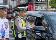 ‎‎Satlantas Polres Pinrang Beri Himbauan ke Pengendara di Hari ke-2 Operasi Keselamatan Pallawa 2026