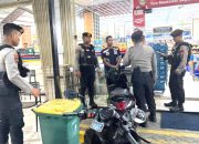 Cegah Aksi Kejahatan Malam Hari, Samapta Polres Majene Intensifkan Patroli Kamtibmas di Pusat Perbelanjaan dan Poskamling