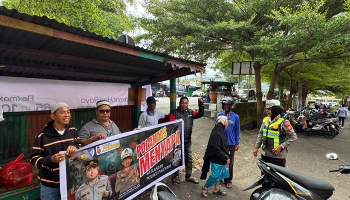 Satlantas Parepare Edukasi Warga Pasar melalui Program “Polantas Menyapa”