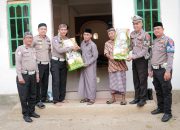 Ramadan Penuh Berkah: PJR Ditlantas Polda Sulbar Gelar Bakti Sosial, Salurkan Karpet Masjid dan Parcel untuk Marbot
