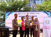 Kapolres Palopo Pimpin Penyaluran Zakat Fitrah Kepada Masyarakat