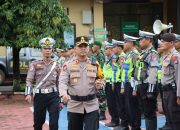 Polres Maros Terjunkan Ratusan Personel Amankan Perayaan Malam Takbiran, Kapolres Maros Pimpin Gelar Pasukan