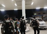 Patroli Malam Samapta Polres Majene di SPBU, Pastikan BBM Aman, Warga Diimbau Tak Panik dan Hindari Penimbunan