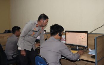 Pastikan Pelayanan Prima, Wakapolres Maros Tinjau Layanan 110 Polres Maros