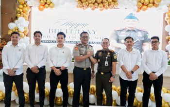 Kapolres Barru Berikan Kejutan Ulang Tahun kepada Kajari Barru, Wujud Sinergitas Penegak Hukum