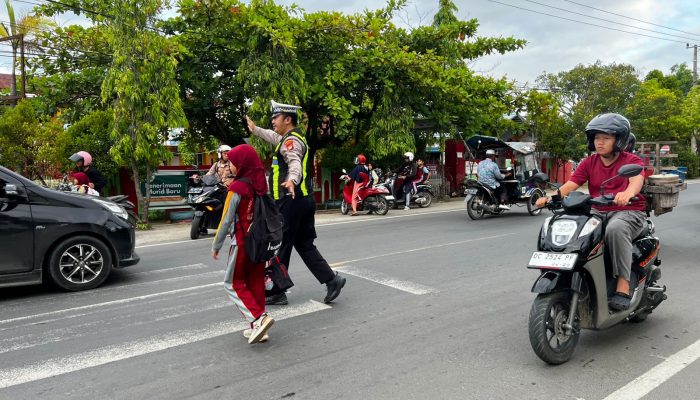Satlantas Polres Polewali Mandar Gelar Commander Wish Pagi di Sejumlah Titik Rawan Kemacetan