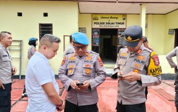 Tegakkan Disiplin, Seksi Propam Polres Sinjai Gelar Supervisi di Polsek Sinjai Timur.