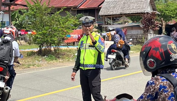 Jaga keselamatan Berkendara di Jam Pulang Sekolah, Ditlantas Polda Sulbar Gencarkan Pengaturan dan Edukasi