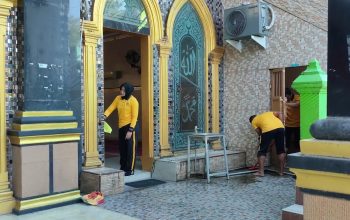 Semarak HUT Bhayangkara ke-80, Polres Gowa Tebar Kepedulian Lewat Bakti Religi di Masjid dan Gereja