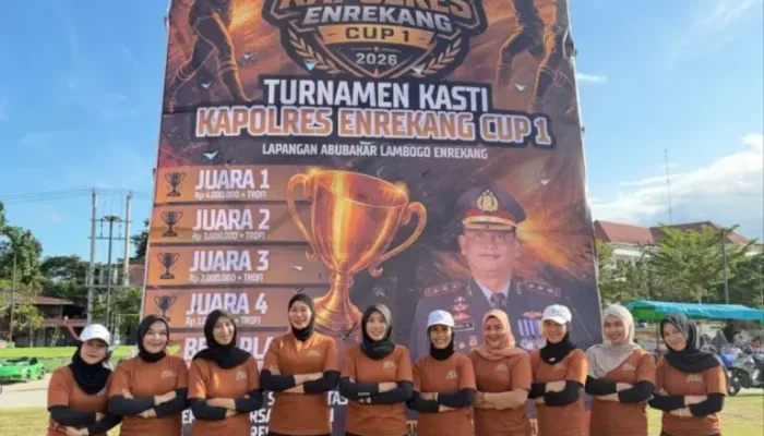 Srikandi Polwan Polres Enrekang Jadi Penggerak Semarak HUT Bhayangkara ke-80 Lewat Turnamen Kasti Kapolres Cup I 2026