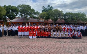 Bentengi Generasi Muda dari Narkoba, Kasat Binmas Polres Luwu Tanamkan Kesadaran Hukum di SMP Negeri 1 Bajo