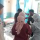 Tiga Orang Terluka Pada Kecelakaan di Jalur Trans Sulawesi Dusun Rawang, Personel Polsek Pamboang Bantu Evakuasi Korban