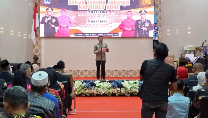 Momentum Emosional, Pisah Sambut Kapolres Bone Diwarnai Ucapan Terima Kasih dan Harapan
