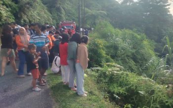 Mobil Sigra Terjun Ke Jurang Di Battang Barat, Tiga Orang Dilarikan Ke Rumah Sakit