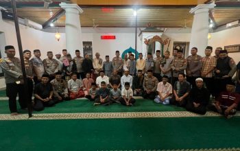Mengawali Pengabdian dengan Sujud, Kapolresta Gowa Luncurkan Safari Subuh dan Wakaf Al-Qur’an di Masjid Tua Katangka