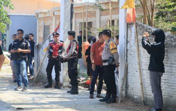Pengamanan Aksi Penyampaian Aspirasi di Depan Kampus Universitas Muhammadiyah Barru Berlangsung Aman dan Kondusif