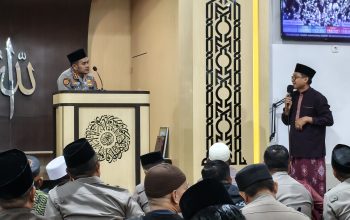 Safari Subuh Penuh Makna, Kapolresta Gowa Tebar Keberkahan Melalui Wakaf Al-Qur’an