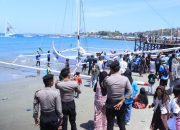 Puluhan Personel Polres Majene Siaga Amankan Festival Sandeq Teluk Mandar (FSTM) 2025
