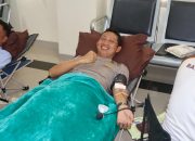 Semangat Kemanusiaan, Kapolres Luwu Ikut Donor Darah dalam Rangka HUT ke-81 Mahkamah Agung RI