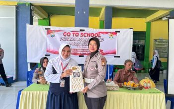Peringati HUT Ke-78, Polwan Polres Sidrap Gelar “Police Goes To School”